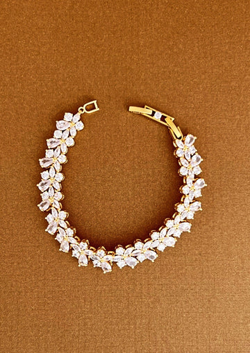 8 Wedding Bracelet Trends for Brides in 2025