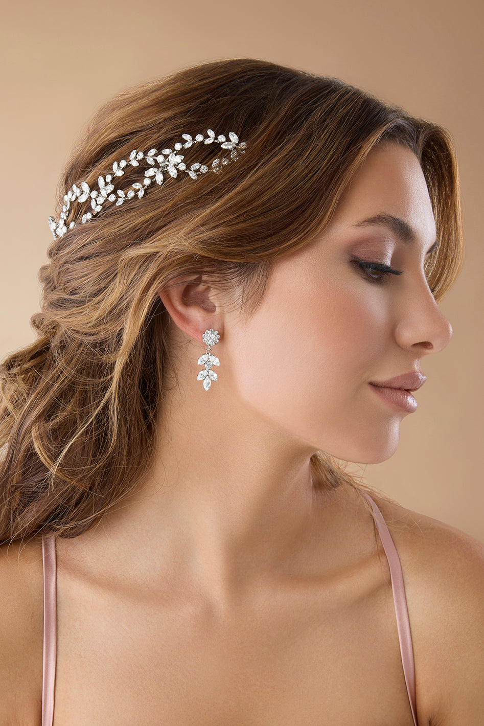 MADISON-PEARLS Simulated Diamond and Pearl Vine Headpiece