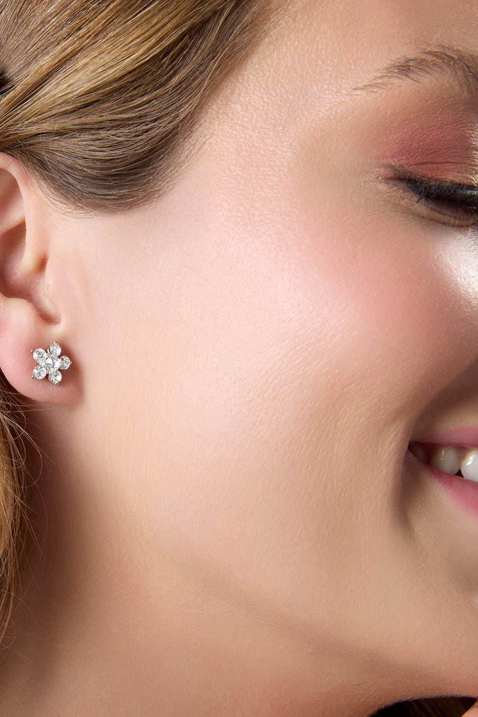 ZEL Swarovski Stud Earrings