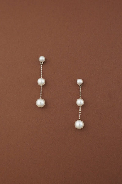 CALLIE Pearl Drop Earrings