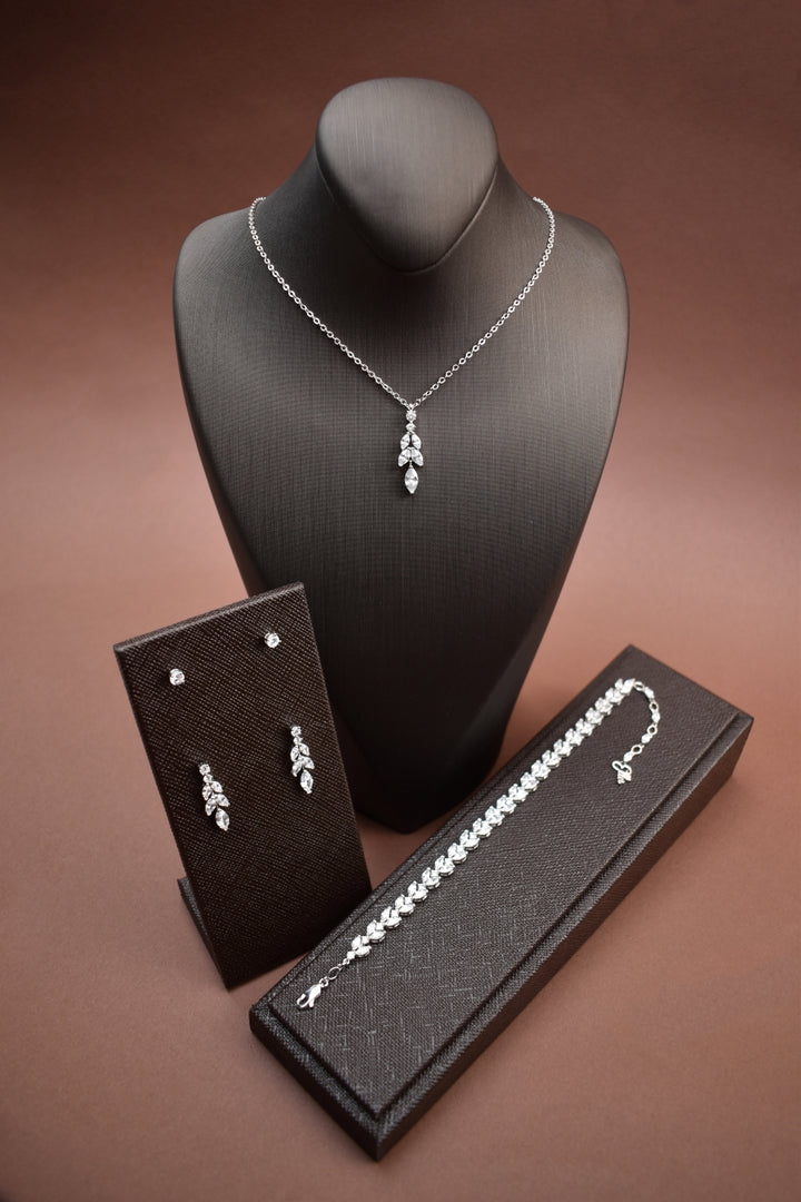 Ingi-Jewelry-Set-Silver