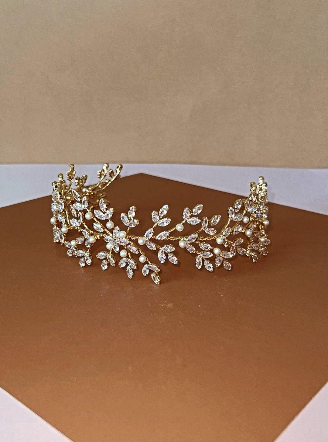 NOOR-PEARLS and Simulated Diamond Headpiece