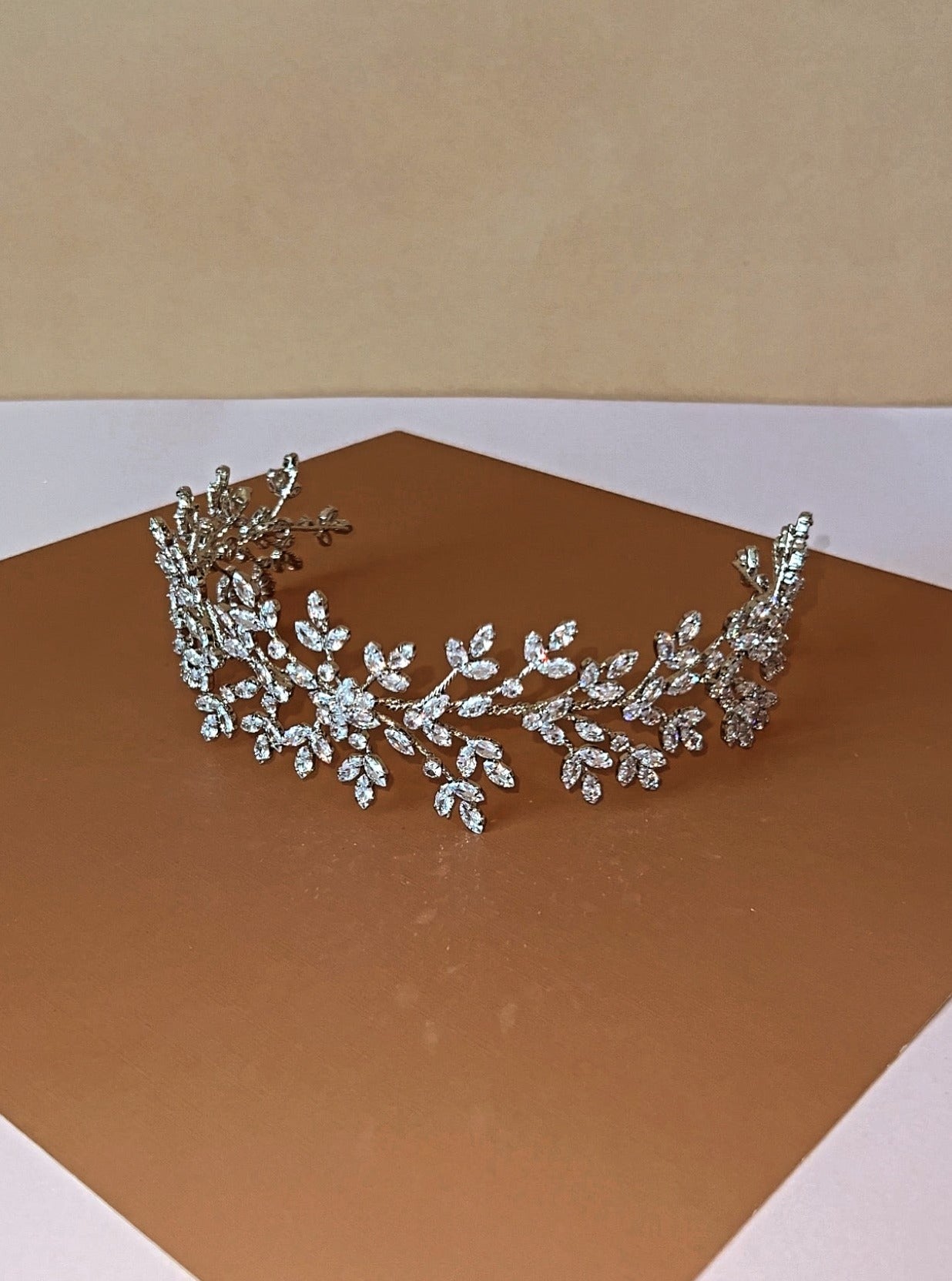 NOOR-PEARLS and Simulated Diamond Headpiece