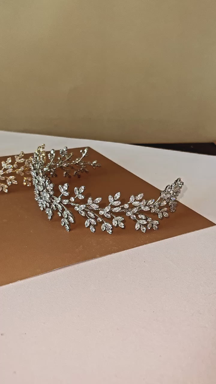 NOOR-PEARLS and Simulated Diamond Headpiece