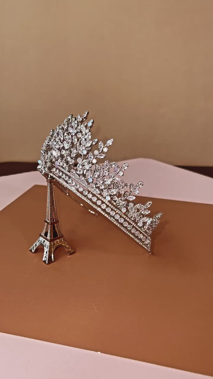 FRANCISCA Swarovski Leafy Crown