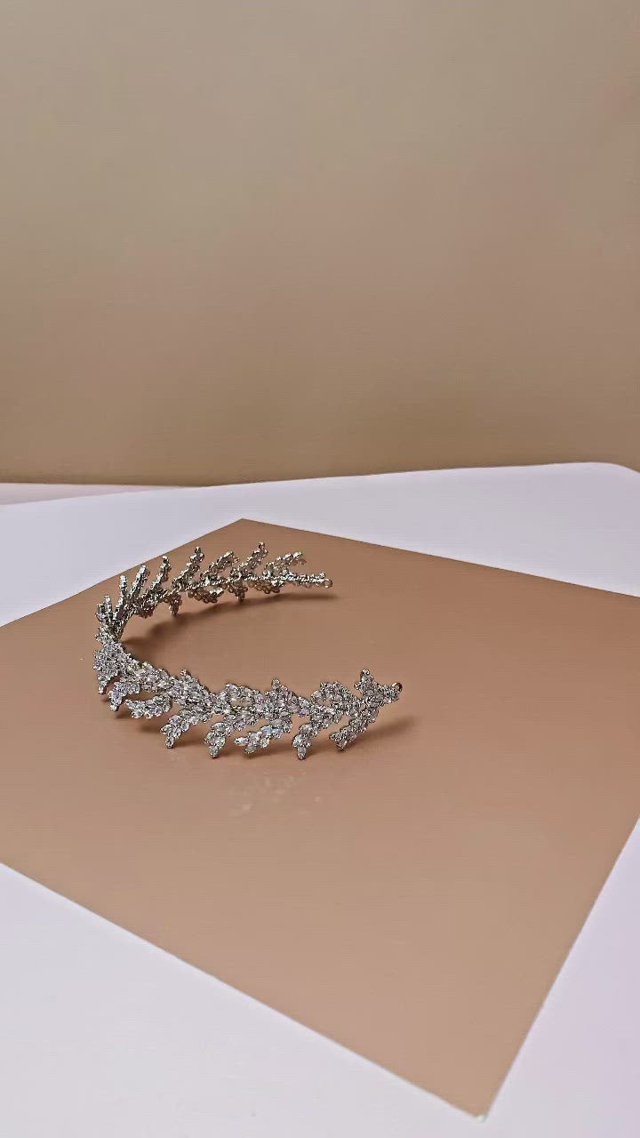 NOMI Swarovski Sparkly Bridal Headband