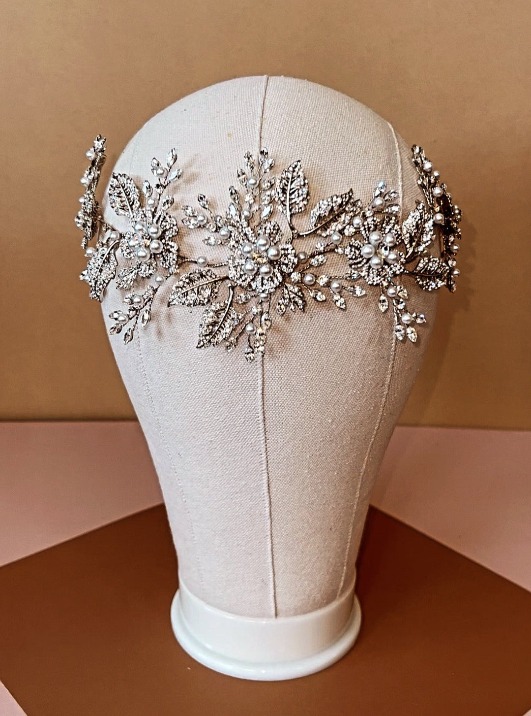 LEINA-PEARLS Luxurious Swarovski Headpiece