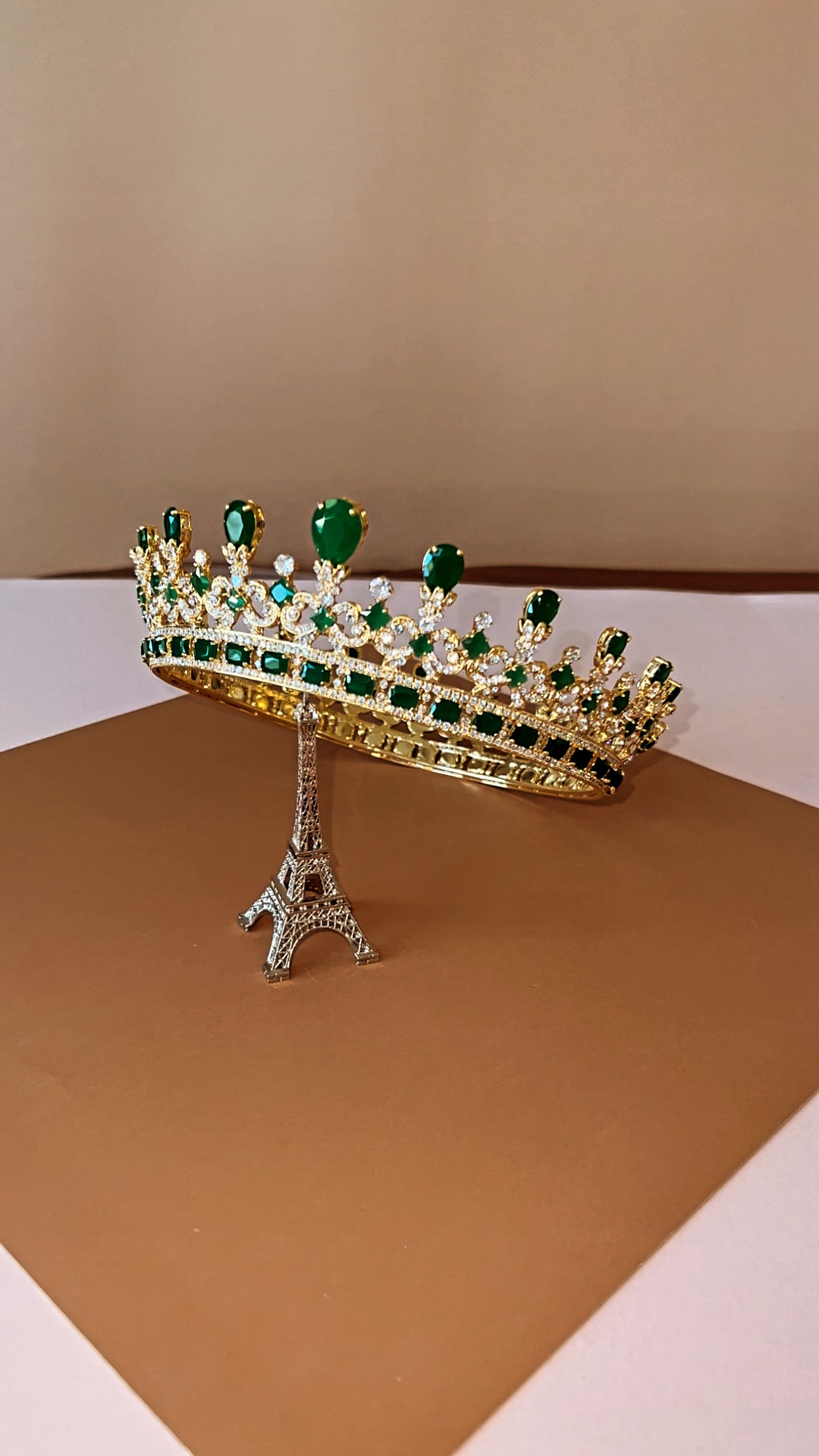 MAJESTIC EMERALD Green Swarovski Most Luxurious Royal Crown