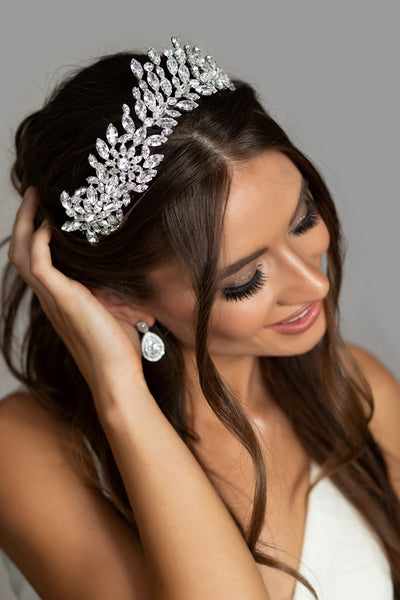 Crystal, Pearl and Floral Bridal Wedding Hair Pins and Combs – TulleLux  Bridal Crowns & Accessories
